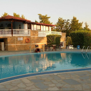 Kassandra Bay 2★