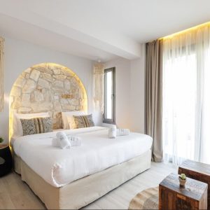 Amalthia Luxury Suites