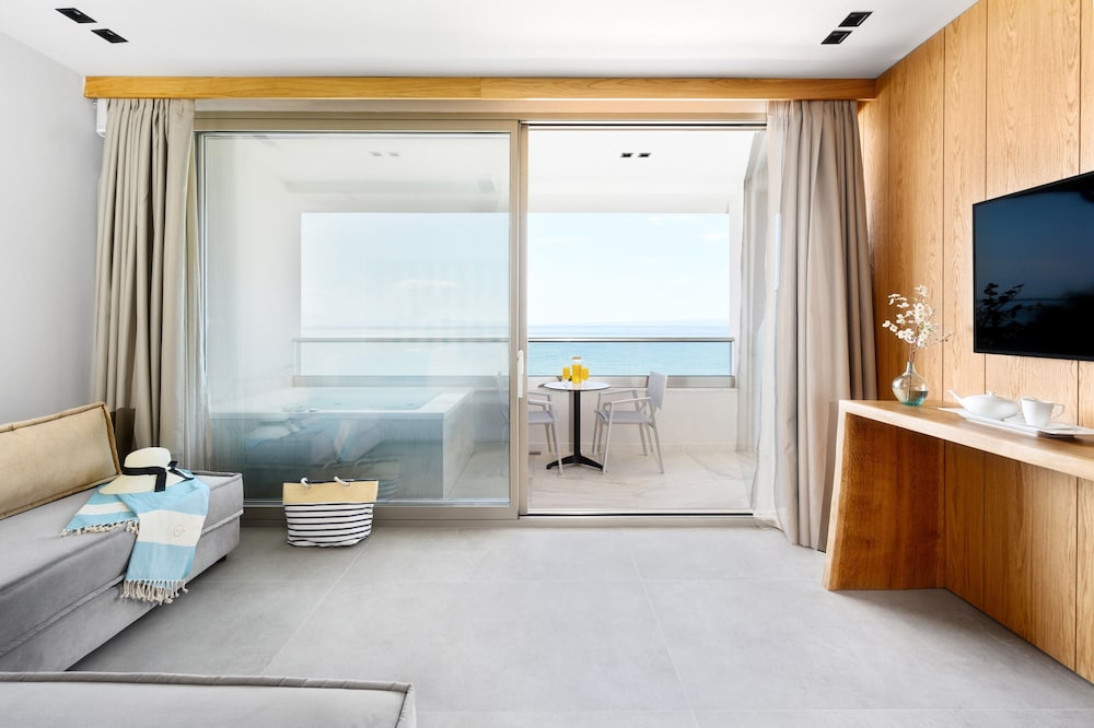 Emily's Luxury Suites 5★ - Image 22