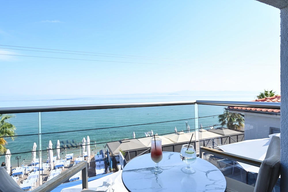 Emily's Luxury Suites 5★ - Image 25
