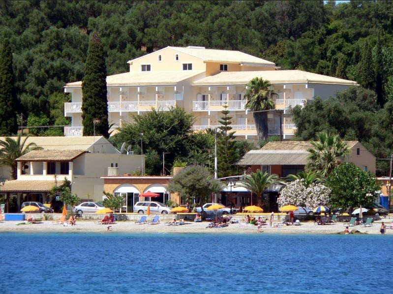 Ipsos Beach Hotel 3★