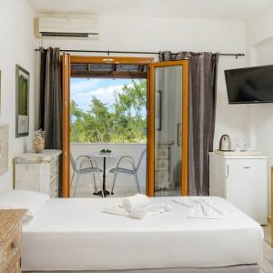 Leandros Hotel 3★