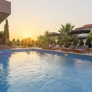 Yakinthos Hotel